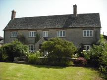 To let, Nell Farm House